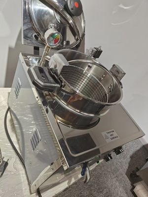 機械パネル 16L 3KW 220V/110V チキン エクスプレス テーブル トップ 圧力 フライヤー