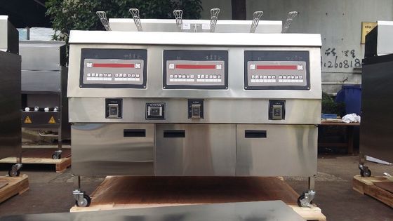 デジタルコンピュータ パネル 3つの鍋 6つのバスケット フィルタリング付きの深揚げ機