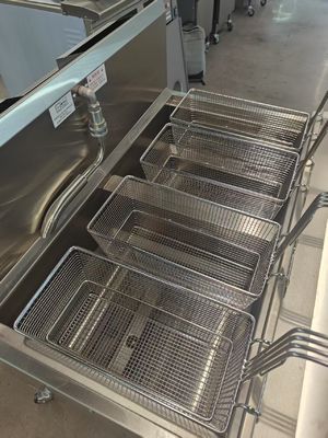 OFG-322 デジタルコンピュータパネル 2 ポット 4 バスケット 自動フライヤーマシン ガス式オープンフライヤー