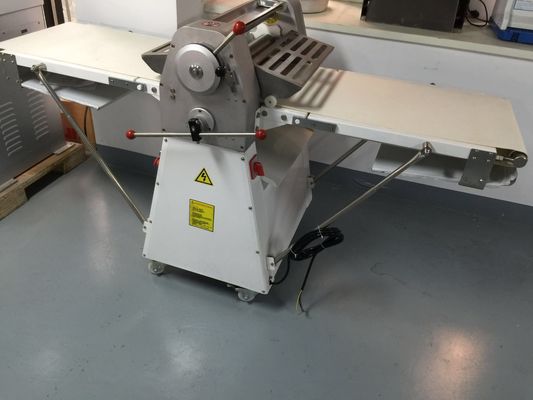 520mm ロールサイズのパスタプレスシート機 素早く簡単にパスタを準備する
