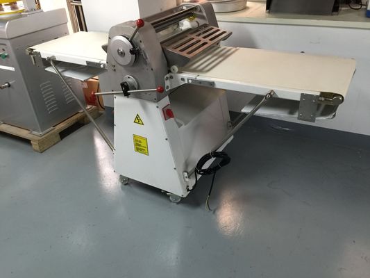 520mm ロールサイズのパスタプレスシート機 素早く簡単にパスタを準備する